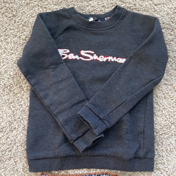 Ben Sherman boys sweatshirt and chino shorts - Picture 2 of 3